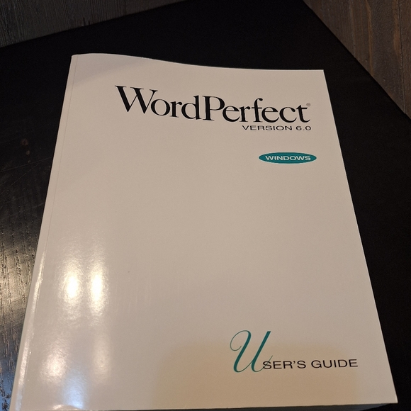 Vintage 1994 WordPerfect Complete Version 6.0A DOS/Windows Manual License Disks - Picture 4 of 11